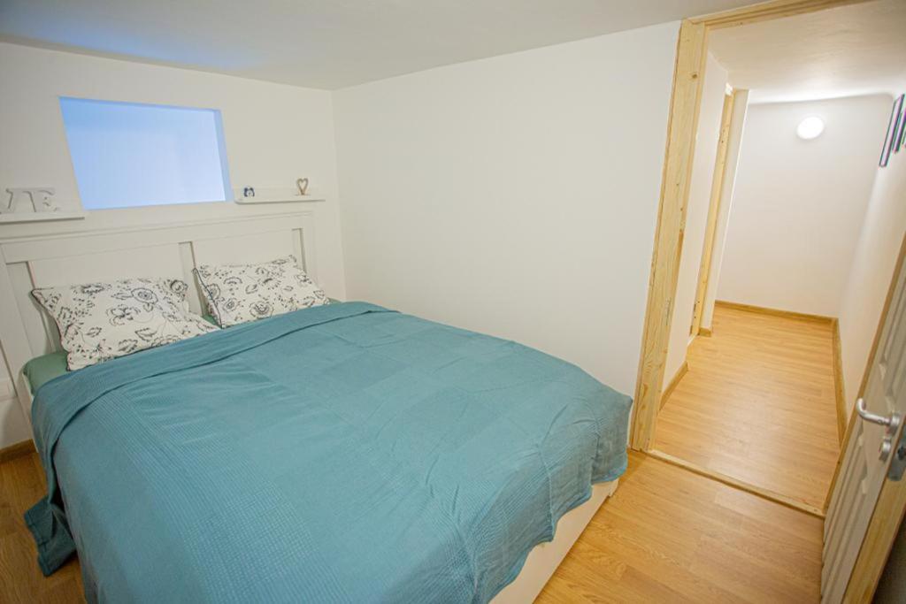 Cosy Gallery Flat In Akacfa St. * Budapeste